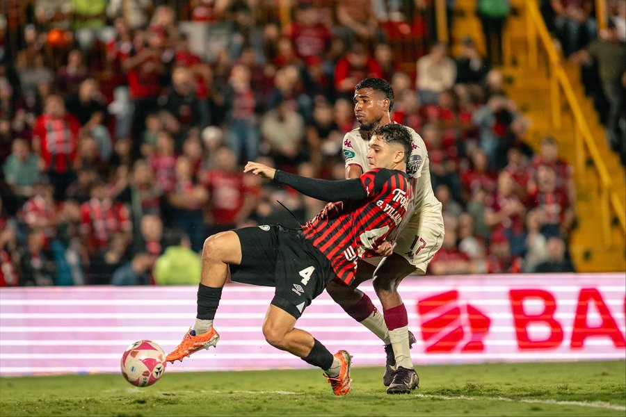 Alajuelense define su XI titular para enfrentar a Olimpia en la ida de semifinales de Copa Centroamericana – La nación