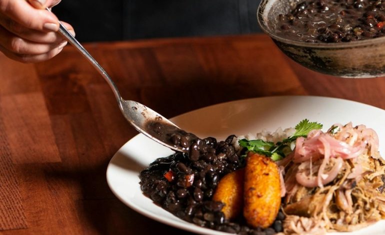 En el Día Mundial de la Alimentación, Maquila Lama destaca el valor del arroz y los frijoles en la dieta costarricense
– La nacion