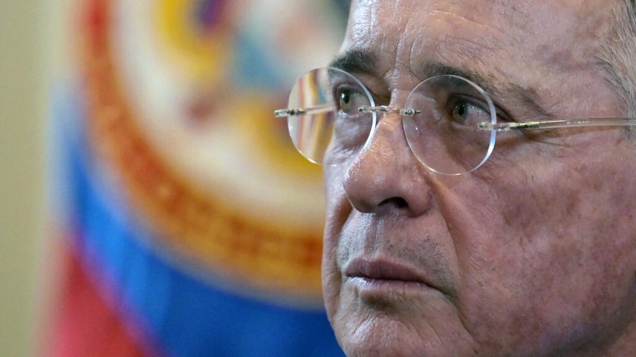 Corte Suprema de Bogotá absuelve al expresidente Álvaro Uribe y revoca la condena en primera instancia

 – La nación