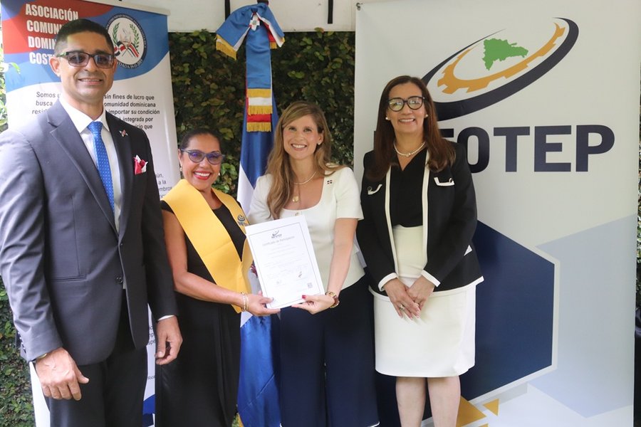 InfoteP gradúa a 34 dominicanos residentes en Costa Rica en organización y eventos

 – La nación