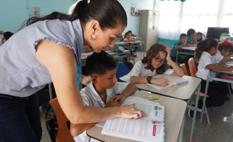 ADA celebra 25 años impulsando el aprendizaje en Costa Rica y presenta su Informe de Impacto 2024
– La nacion