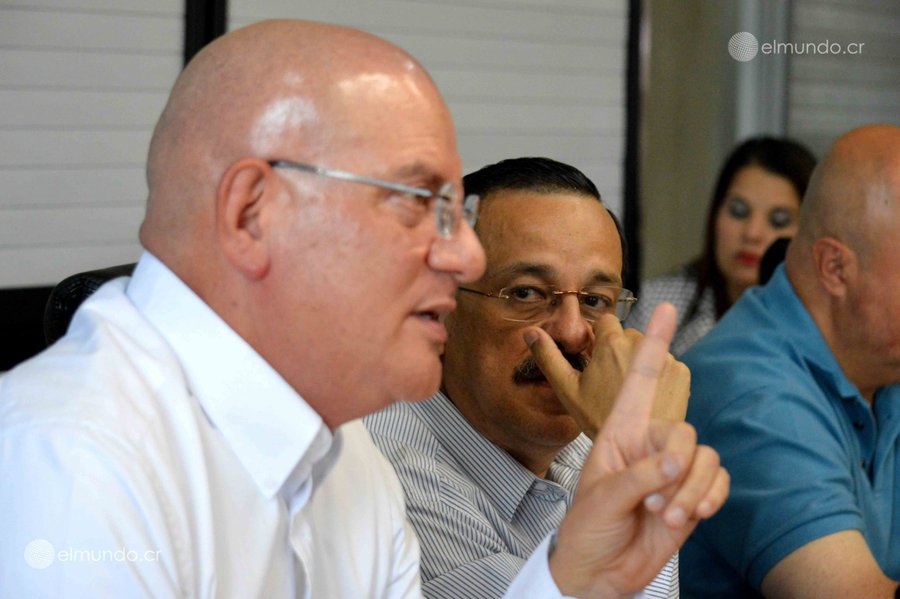 Exdiputado del PAC responsabiliza a Chaves y Cisneros por amenaza de ataque armado a la UCR 

 – La nación
