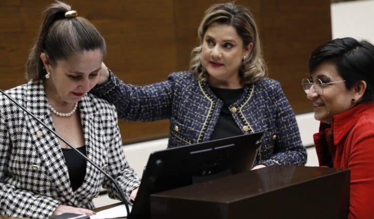 Diputada Alejandra Larios enfrenta nuevo proceso sobre inmunidad de Chávez: “La comisión no pretende juzgar al presidente ni imponerle sanciones”
– La nación