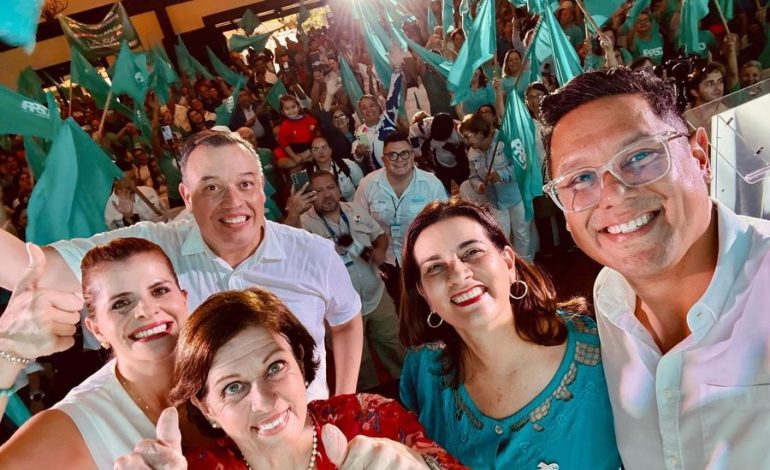 Laura Fernández se reúne con intendentes que apoyan la continuidad del “rodriguismo”.
– La nación