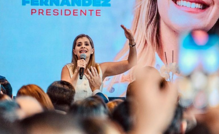 Sector conservador cristiano valida apoyo a Laura Fernández
– La nación