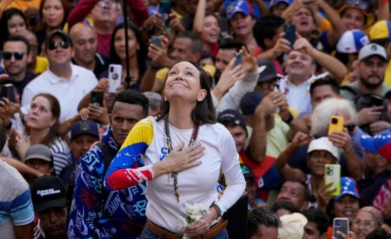 María Corina Machado, rostro de la oposición venezolana, ahora premio Nobel
– La nación