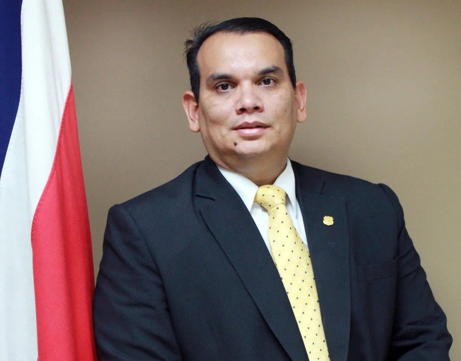 Fiscalía recibe segunda denuncia contra directora del OIJ por presunto delito sexual
 – La nación