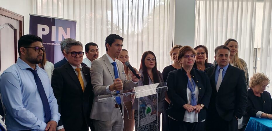 – Observador CR TSE rechaza 20 candidatos a suplentes de PIN y 9 suplentes por no tener foto y biografía
 – La nación