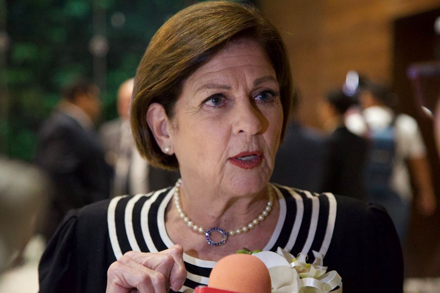 Cisneros señala que la no aprobación del último acuerdo de eurobonos provocó un aumento de las tasas de interés
 – La nación