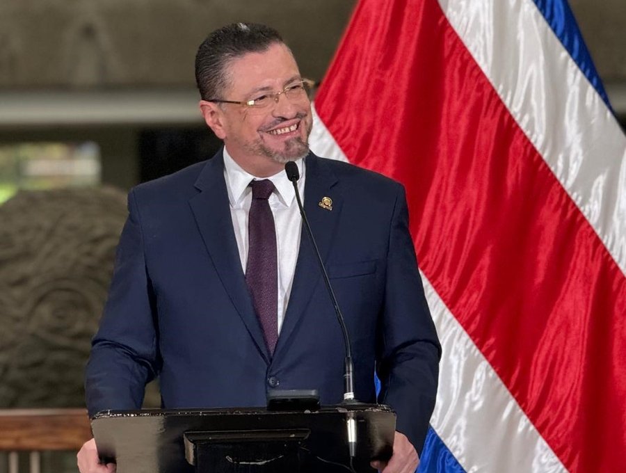 No seas tan repugnante, no soy tan hipócrita

 – La nación