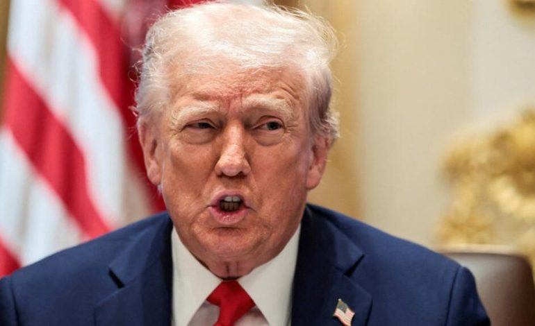 Trump amenaza con ataques terrestres y autoriza operaciones de la CIA en Venezuela
– La nación