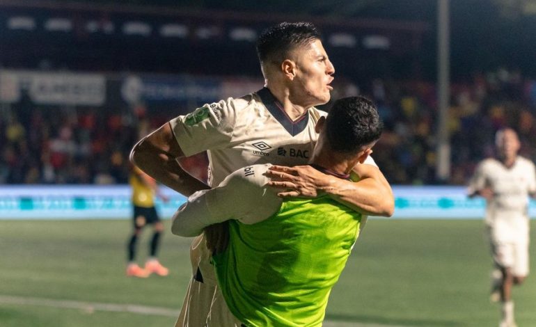 Alajuelense le pasa por encima a Herediano con un golazo entre el 1-3 – La nación