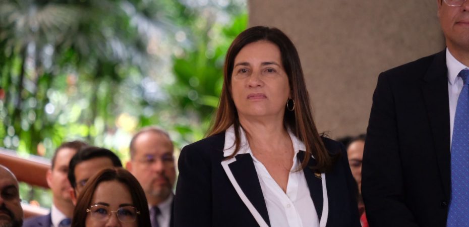Candidato al representante asistente de Chavista Marta Esquive

 – La nación
