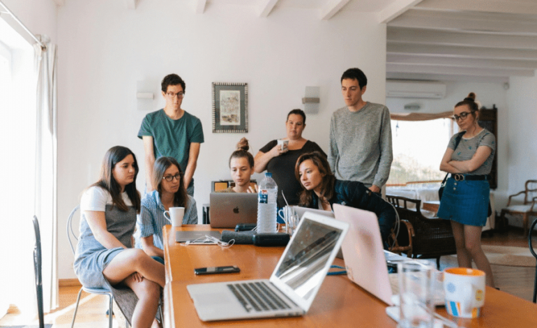 La Generación Z proclama la inclusión pero lidera las cancelaciones virtuales
– La nacion