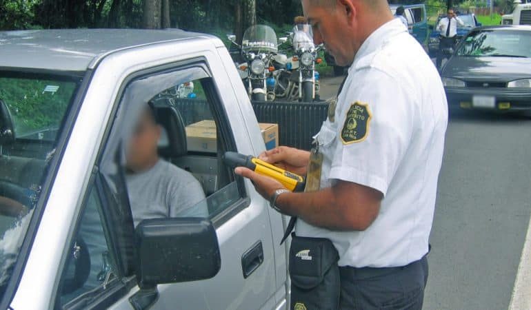 Apoyan proyecto que condona deudas por infracciones de tránsito durante las restricciones vehiculares por la pandemia
– La nación