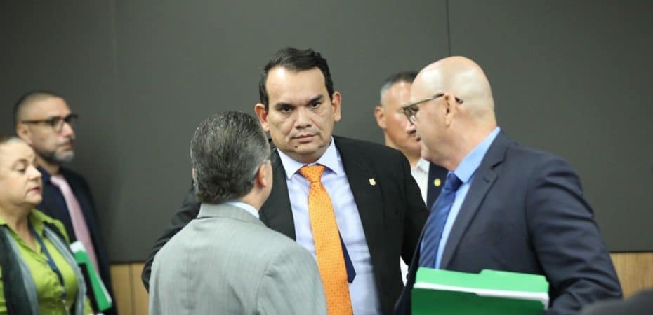 Políticos piden al director del OIJ que retire los cargos por delitos sexuales
 – La nación