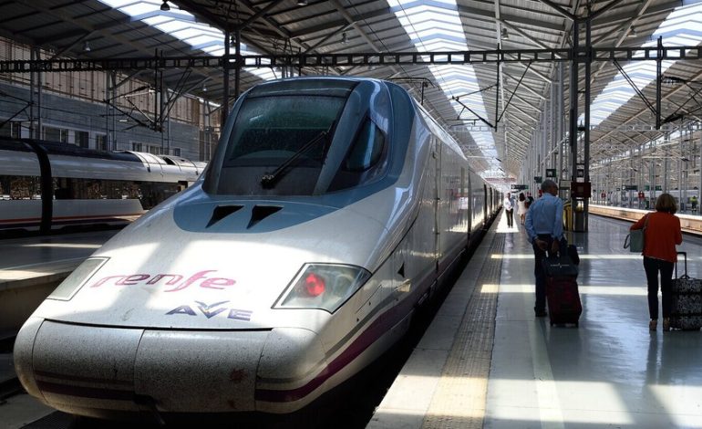 La UE quiere conectar Madrid y París en tren, en seis horas y en 2035. O en 2042. O quizá nunca

 – La nación