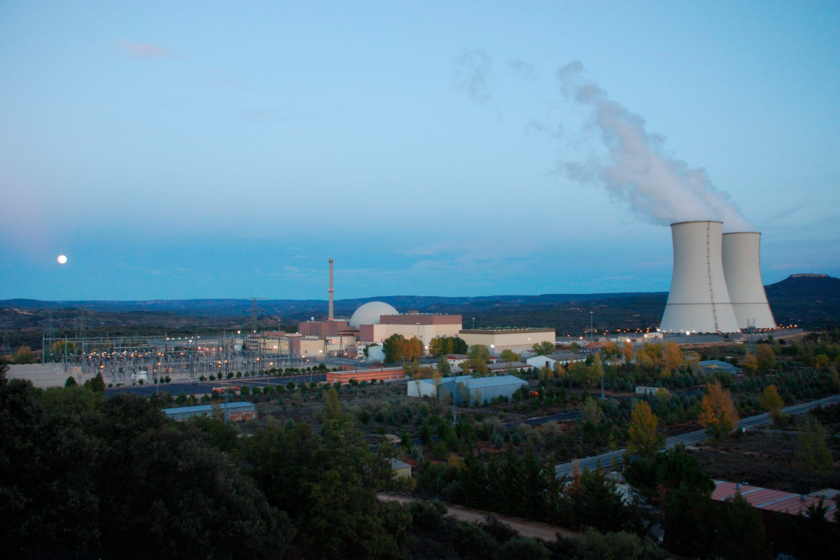 Del uranio al tapón, paso a paso

 – La nación