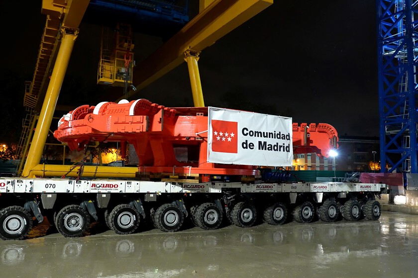 La enorme tuneladora Mayrit de la L11 del Metro ya se encuentra en Madrid. Ahora viene el verdadero desafío: armarlo pieza por pieza.

 – La nación