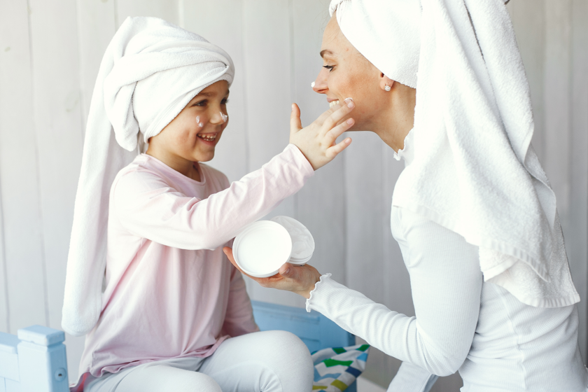 Este año los Reyes Magos traen algo muy especial para los niños: cosmética infantil

 – La nación