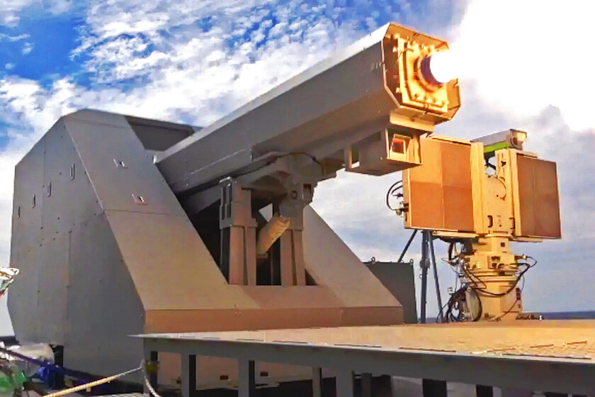 Llevamos años hablando de cañones de riel sin darnos cuenta de su daño real. Japón acaba de mostrar una imagen que lo dice todo

 – La nación