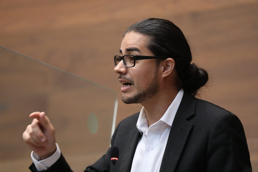 Chaves hace política de la manera más barata y repugnante

 – La nación