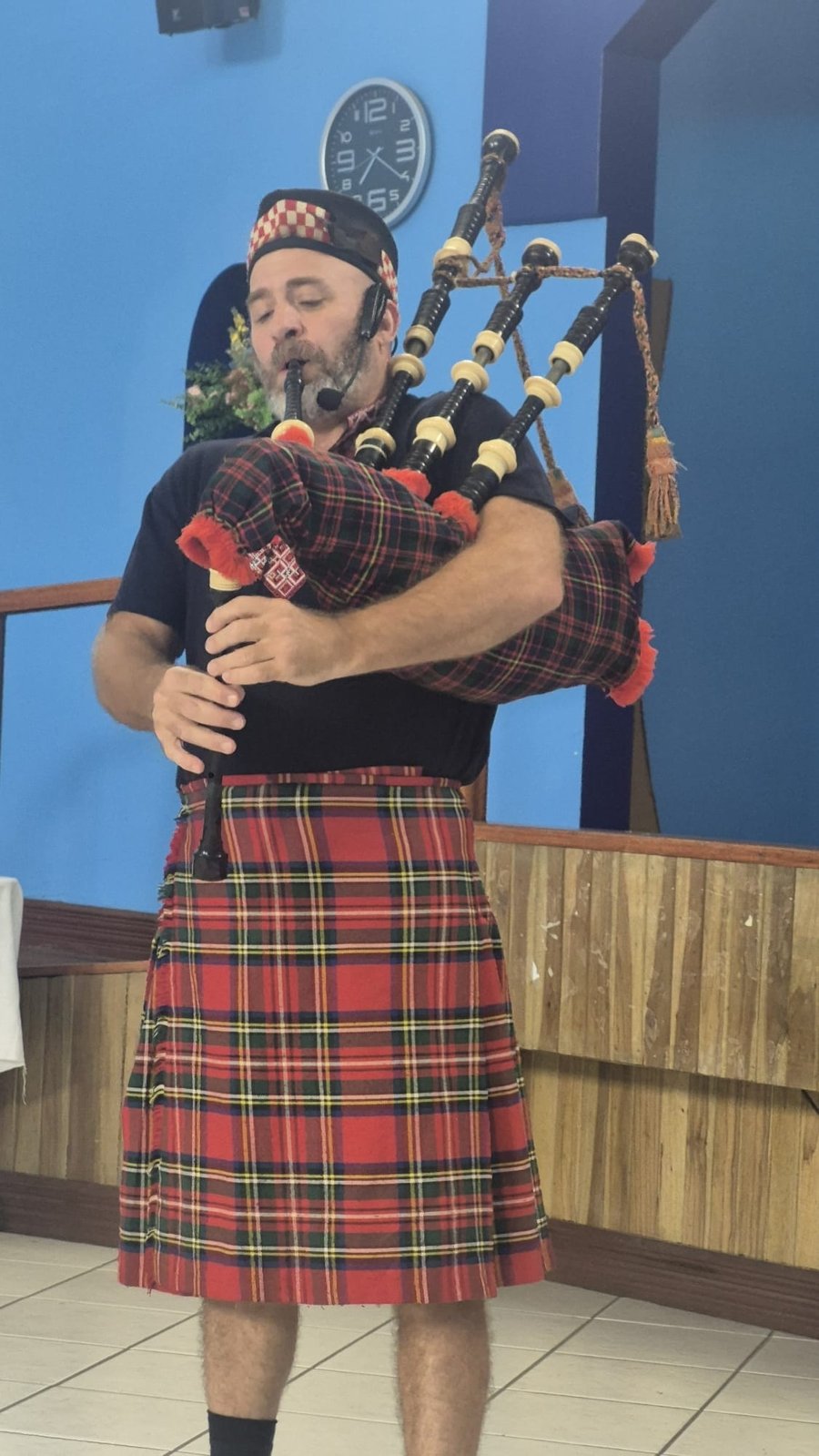 El famoso músico israelí visita Costa Rica

 – La nación