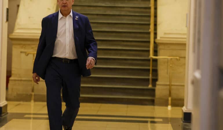 ¿Quién es Mario Díaz-Balart, el congresista estadounidense que convocó al embajador de Costa Rica por el caso de inmunidad de Rodrigo Chaves?

 – La nación