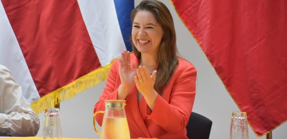 El anuncio de Claudia Doubles dice que el acosador manda

 – La nación