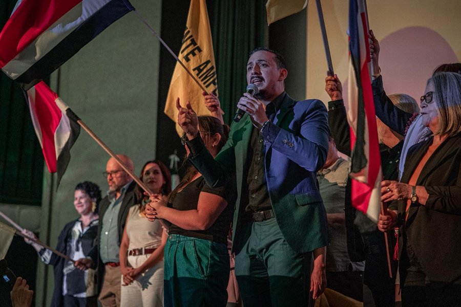 Hagamos el amor para que gane Costa Rica

 – La nación