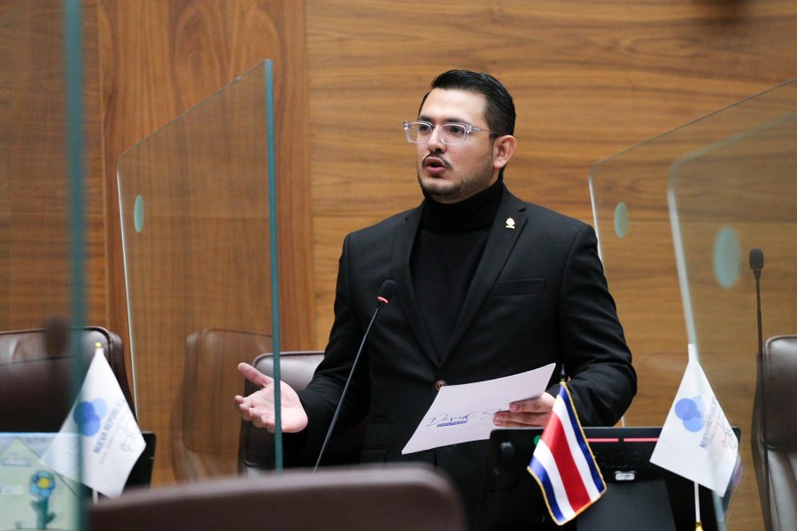 David Segura señala que el pueblo católico “odia” a Laura Fernández y a Pueblo Soberano

 – La nación