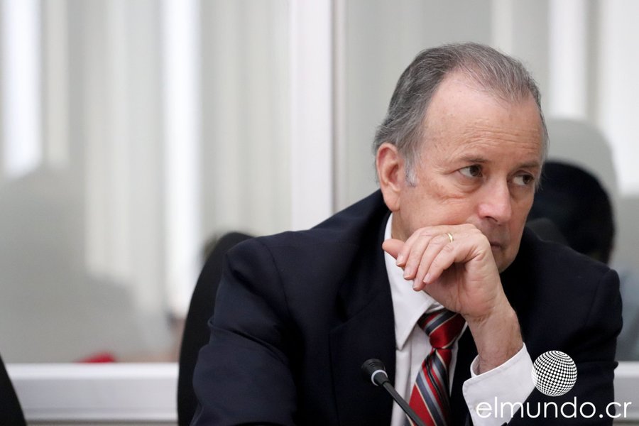 Ottón Solís compara a Laura Fernández con Oscar Arias

 – La nación