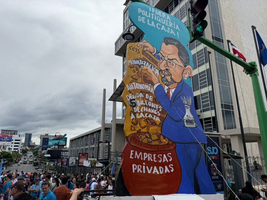 Sindicatos, organizaciones sociales y campesinos marchan en San José por la democracia y contra la dictadura

 – La nación