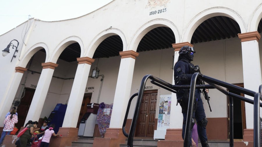 Presentan plan de seguridad en el estado de Michoacán tras asesinato de alcalde

 – La nación