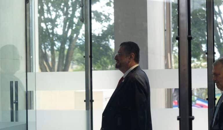 Un congresista estadounidense cuestiona el levantamiento de la inmunidad a Chávez

 – La nación