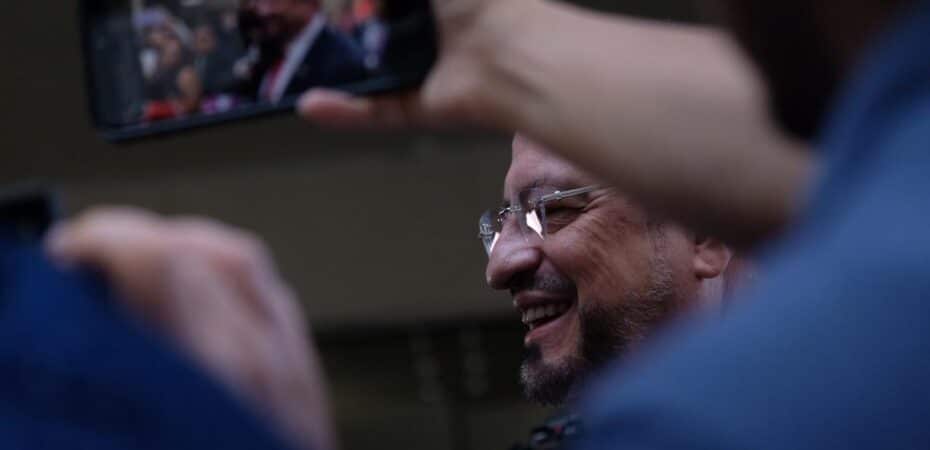 Rodrigo Chaves se reunirá con medios católicos y evangélicos ante críticas por subasta de frecuencias de radio y televisión

 – La nación