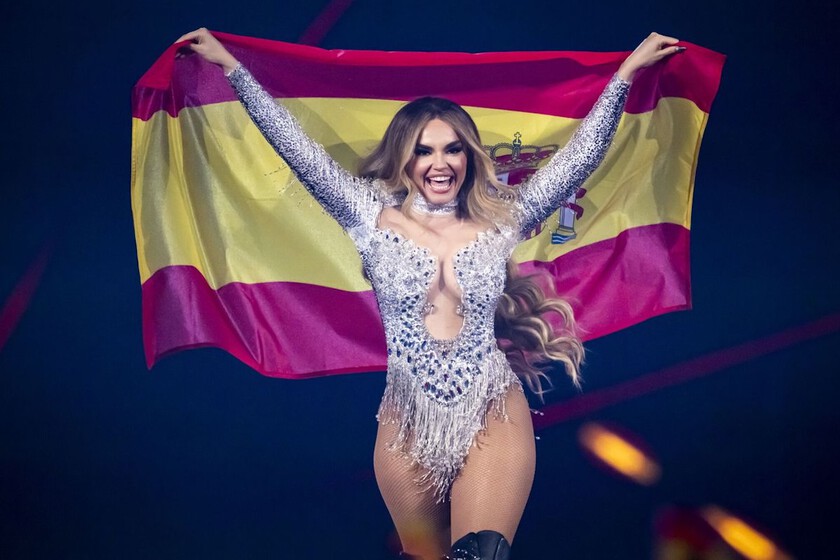 La pregunta no es si nos perderemos el Festival de la Canción de Eurovisión, sino dónde nos perderemos el Festival de la Canción de Eurovisión.

 – La nación