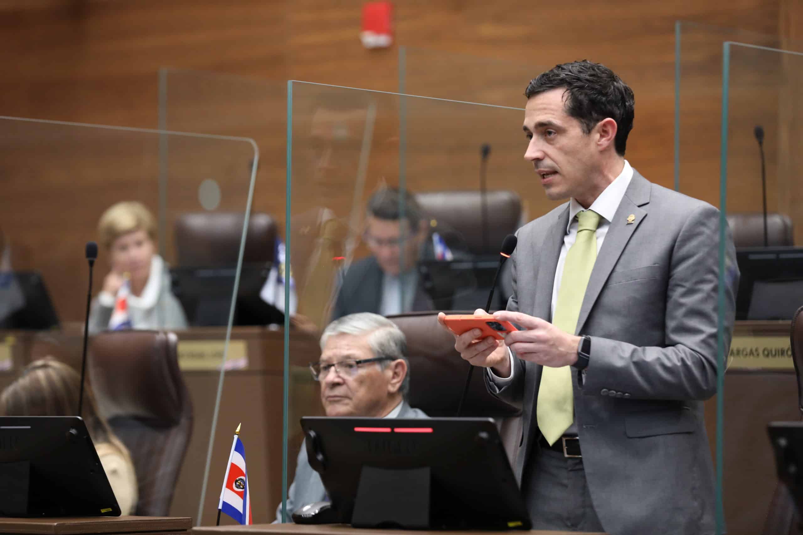 Diputado oficialista cuestiona propuesta del candidato chavista de crear una nueva provincia

 – La nación