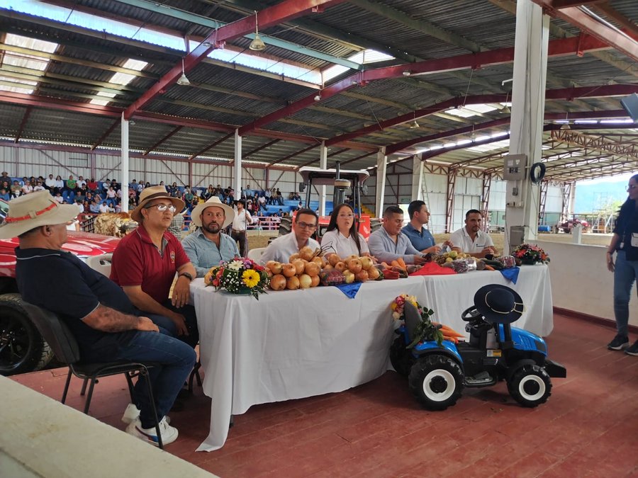 Productores de Cartago celebran y exhiben su trabajo para los consumidores costarricenses

 – La nación