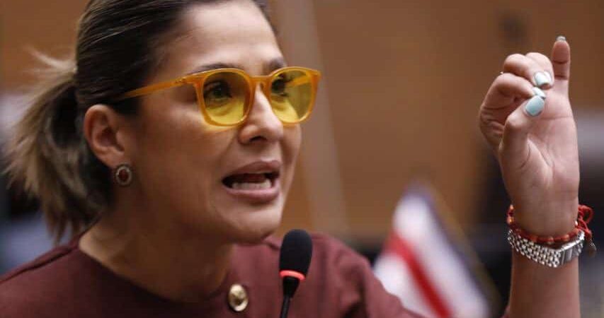 La diputada Daniela Rojas también considera ineficiente el proyecto de conferencia 4-3 con los cambios aprobados: “Creo que es una irresponsabilidad por parte del PLN.

 – La nación