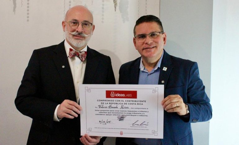 Fabricio Alvarado se compromete a no impulsar nuevos impuestos en su gobierno

 – La nación