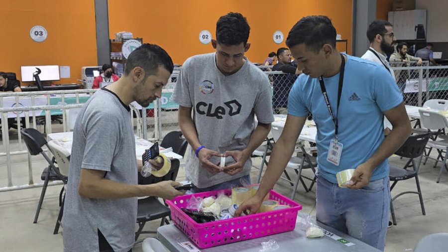 CNE retoma investigación especial tras horas de perturbaciones y denuncias de obstrucciones

 – La nación