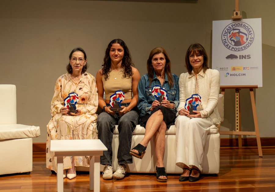 Premios Ticas Poderosas reconocen el trabajo de cuatro mujeres excepcionales

 – La nacion