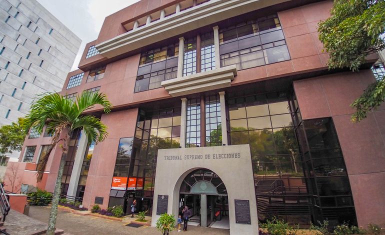 Pueblo Soberano condena al TSE por declaratoria de designación de funcionarios electorales

 – La nación