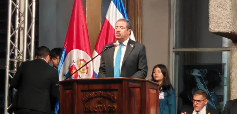 Representante del PLN condena presuntos crímenes de guerra del alcalde de Cartago y del periodista de la localidad; Mario Redondo lo rechaza

 – La nación