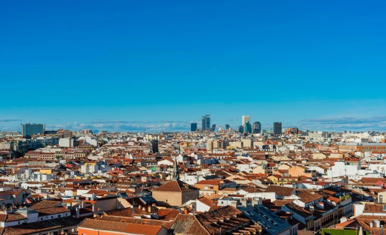 Madrid y Cataluña pierden población local y ganan población extranjera

 – La nación