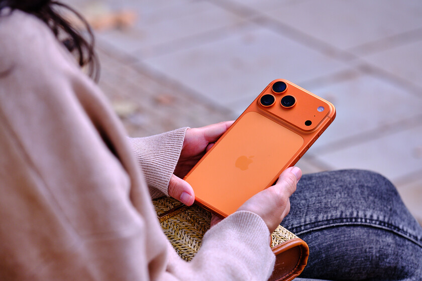 Apple anunció a bombo y platillo que la nueva Siri sería diferente de otras IA. Resulta que sin Google no existía Siri

 – La nación