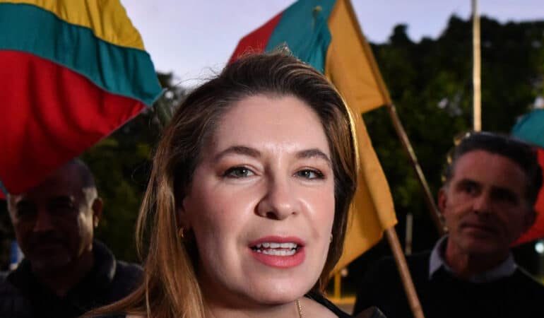 ¿A Claudia Dobles le importan las leyes antihuelgas, de obras públicas y de reforma tributaria?

 – La nación