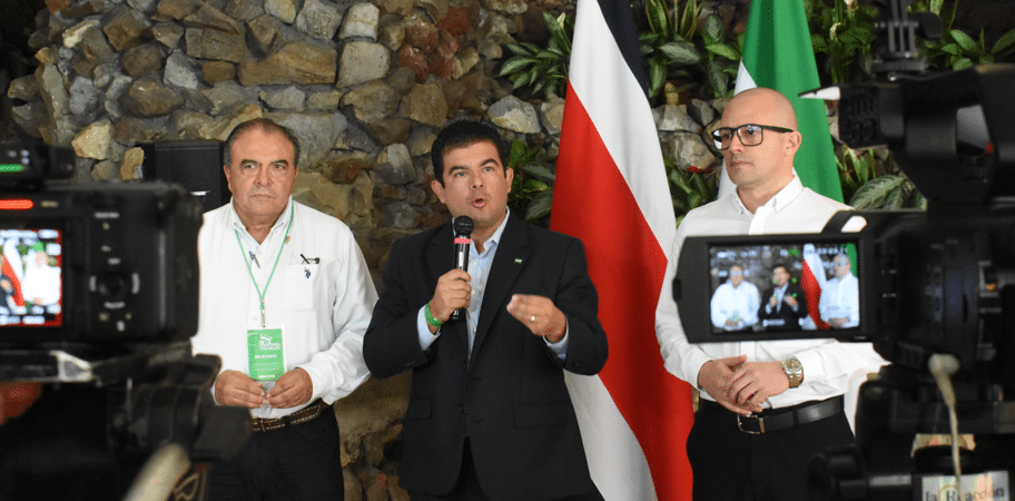 Cifras del PLN apoyan ahora la retirada del ROPC: diputado y defensor del candidato presidencial

 – La nación