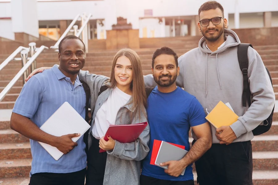 MREC y VIU lanzan becas para impulsar maestrías en línea para costarricenses en 2026

 – La nacion